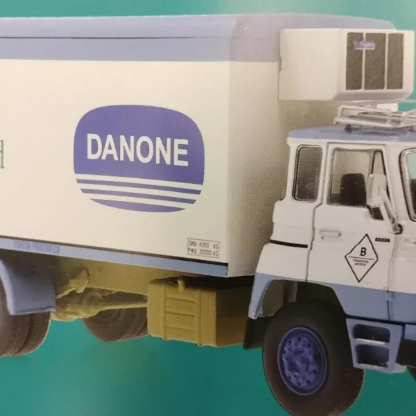 N/69. Barreiros 42/20 Danone #69 Camiones y autobuses españoles 1:43