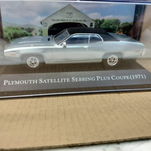 #136 Plymouth Satellite Sebring Plus Coupe Colección American Cars
